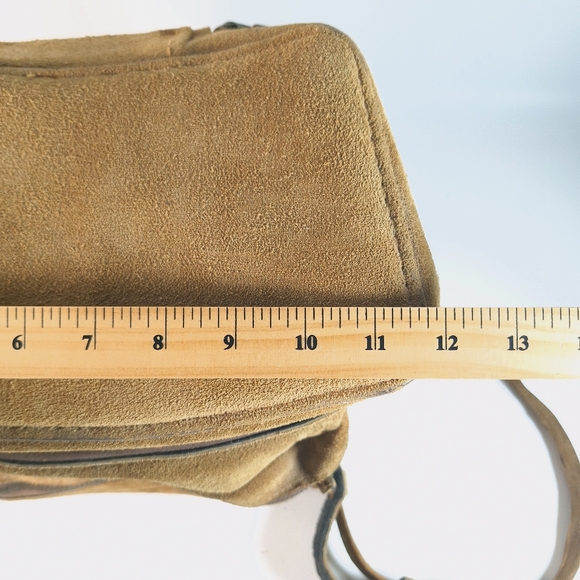 Ranchero Vintage 70s Tan Suede Zipper Camera Bag - Picture 13 of 16